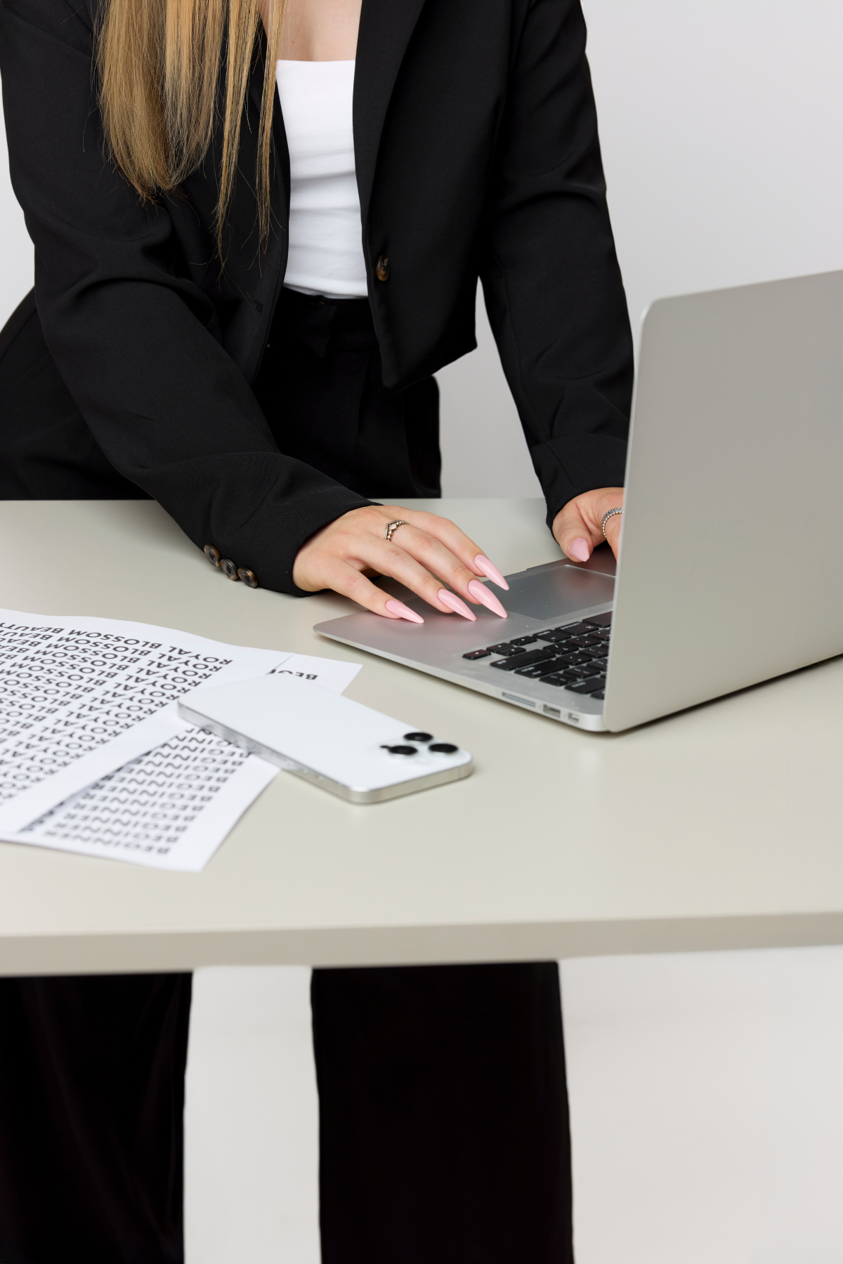 Beginner Gel Nail Course - Online